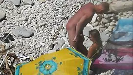 Индийска двойка стра ...