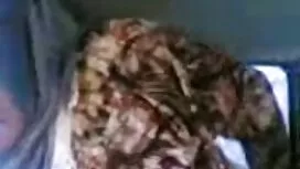 една жена, наслаждав ...