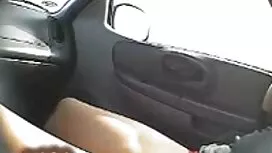 Човек задоволява мом ...