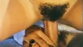 Бебе играе porno bab ...