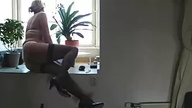 Плащане стари баби с ...