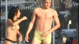 Гледайте момиче с ма ...